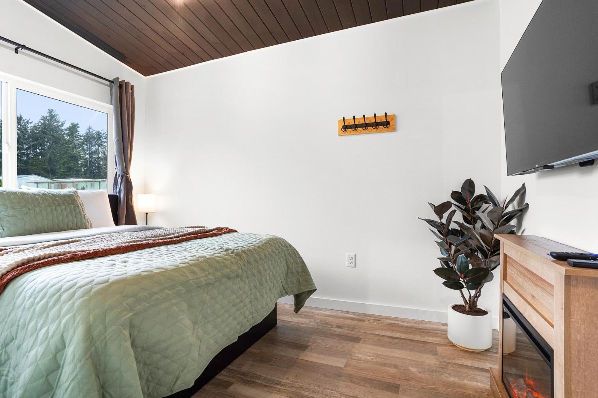 South Bay Inn ウェストポート エクステリア 写真