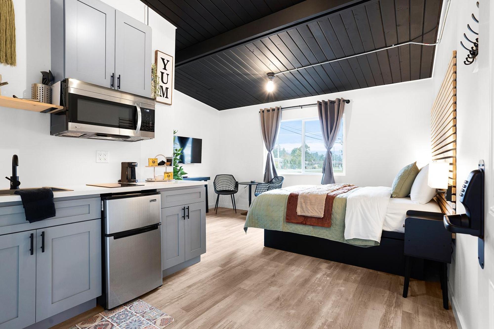 South Bay Inn ウェストポート エクステリア 写真